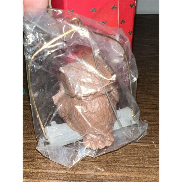 Hallmark  Ornament Happy Christmas to Owl dated 1986 - Picture 7 of 7